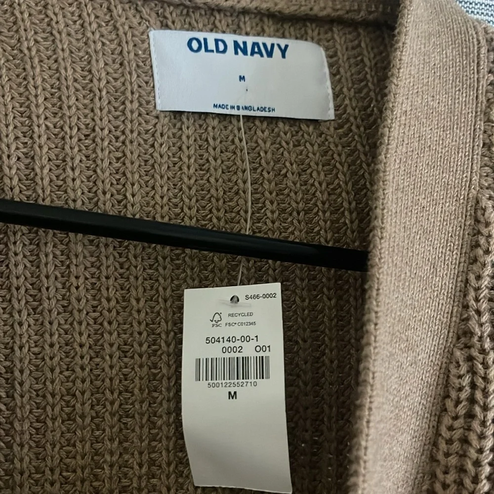 NWT tan chunky cardigan 
Very nice - Picture 4 of 4